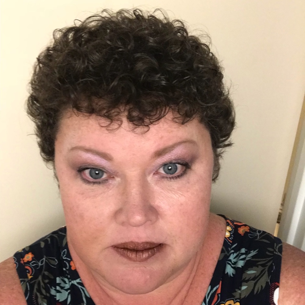 Meet your Posher, Holly